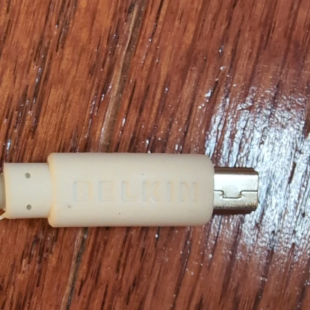 Belkin USB to Micro USB adapter White